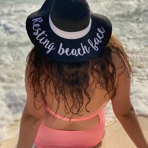 Meet your Posher, Amina